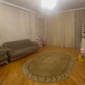 In Baku 80.0 m² apartment is for sale - Image 3