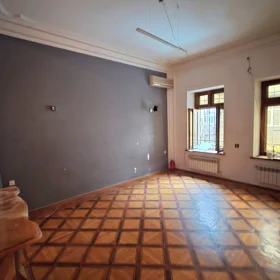 In Baku 250.0 m² commercial is for rent - Image 2