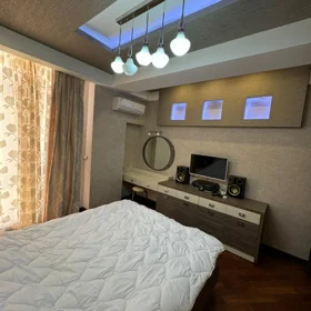 In Baku 90.0 m² apartment is for rent - Image 2