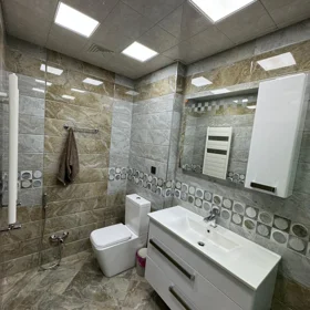 In Baku 90.0 m² apartment is for rent - Image 3