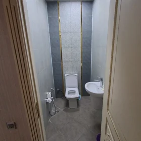 In Baku 90.0 m² apartment is for rent - Image 2