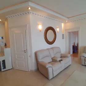 In Baku 115.0 m² apartment is for sale - Image 5