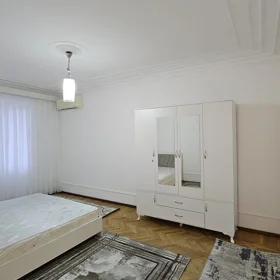 In Baku 90.0 m² apartment is for rent - Image 4