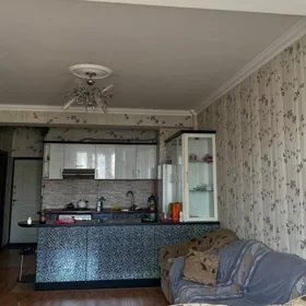 In Baku 90.0 m² apartment is for sale - Image 2