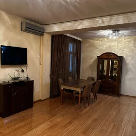 In Baku 90.0 m² apartment is for rent - Image 3