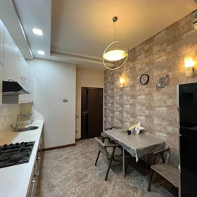 In Baku 151.0 m² apartment is for rent - Image 5