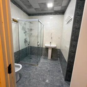 In Baku 80.0 m² apartment is for rent - Image 4