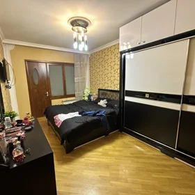 In Baku 100.0 m² apartment is for sale - Image 3