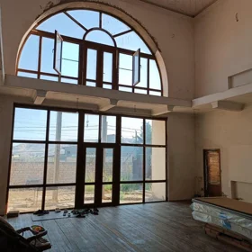 In nan 6000.0 m² house with 7.0 rooms is for sale - Image 2