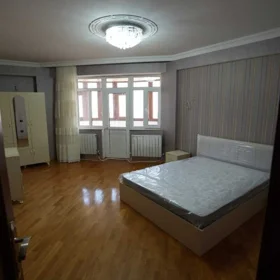 In Baku 178.0 m² apartment is for rent - Image 3