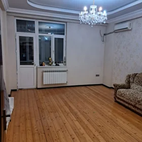 In Baku 258.0 m² apartment is for sale - Image 5