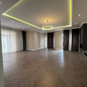 In Baku 235.0 m² apartment is for sale - Image 3