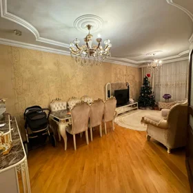In Baku 110.0 m² apartment is for sale - Image 2