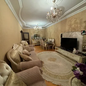 In Baku 110.0 m² apartment is for sale - Image 3