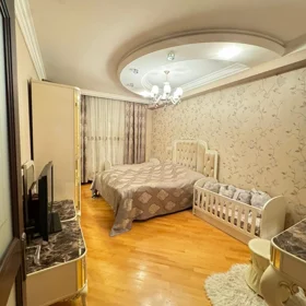 In Baku 110.0 m² apartment is for sale - Image 5