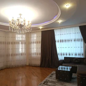 In Baku 150.0 m² apartment is for rent - Image 2