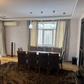 In Baku 145.0 m² apartment is for rent - Image 4