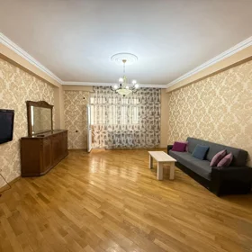 In Baku 140.0 m² apartment is for rent - Image 2