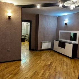 In Baku 100.0 m² apartment is for sale - Image 2