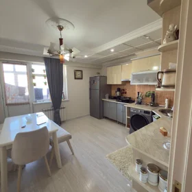 In Baku 105.0 m² apartment is for sale - Image 5