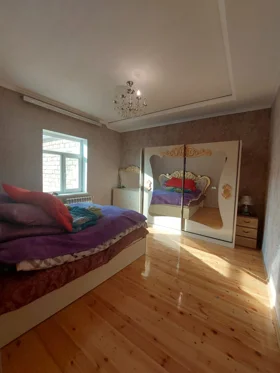 In Baku 190.0 m² house with 6.0 rooms is for sale - Image 5