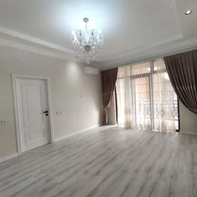 In Baku 90.0 m² apartment is for sale - Image 2