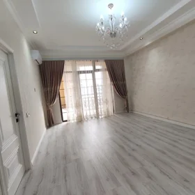 In Baku 90.0 m² apartment is for sale - Image 5