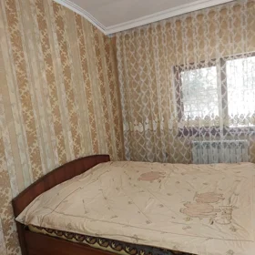 In Baku 140.0 m² house with 4.0 rooms is for rent - Image 3