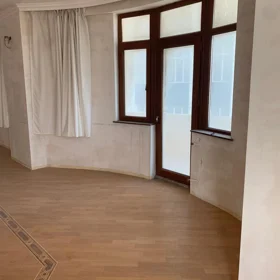 In Baku 237.0 m² apartment is for sale - Image 4