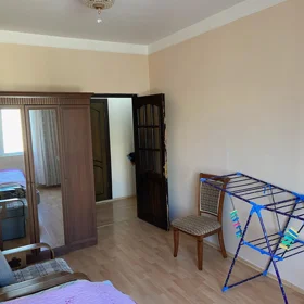 In Baku 60.0 m² apartment is for rent - Image 3