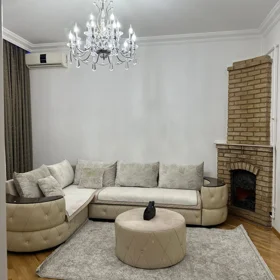 In Baku 150.0 m² apartment is for rent - Image 2