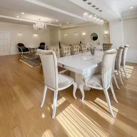 In Baku 205.0 m² apartment is for rent - Image 3