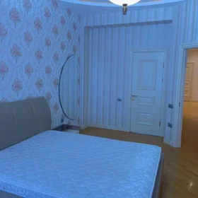 In Baku 150.0 m² apartment is for sale - Image 5