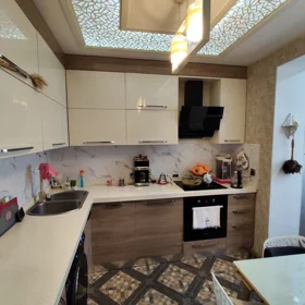 In Baku 77.0 m² apartment is for sale - Image 3
