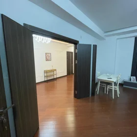 In Baku 140.0 m² apartment is for rent - Image 3