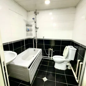 In Baku 65.0 m² house with 3.0 rooms is for rent - Image 5