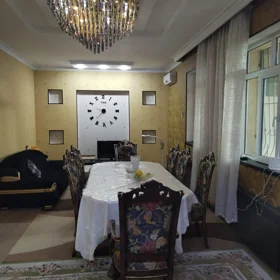 In Baku 260.0 m² house with 6.0 rooms is for rent - Image 3