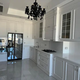 In Baku 165.0 m² apartment is for rent - Image 5