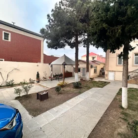 In Baku 240.0 m² house with 5.0 rooms is for sale - Image 2