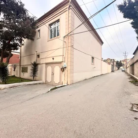 In Baku 240.0 m² house with 5.0 rooms is for sale - Image 3