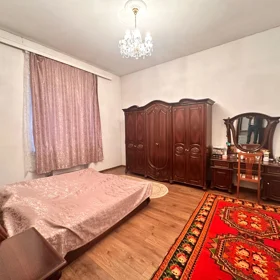 In Baku 240.0 m² house with 5.0 rooms is for sale - Image 4