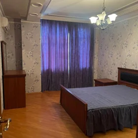 In Baku 155.0 m² apartment is for sale - Image 4