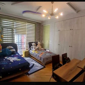 In Baku 180.0 m² apartment is for sale - Image 4