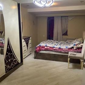 In Baku 125.0 m² apartment is for sale - Image 4