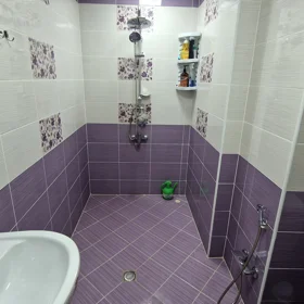 In Baku 70.0 m² apartment is for sale - Image 3