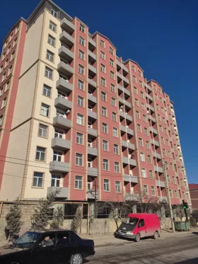 In Baku 78.0 m² apartment is for sale - Image 2