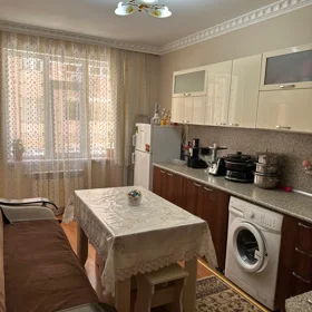 In Khirdalan 72.0 m² apartment is for sale - Image 3