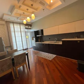 In Baku 110.0 m² apartment is for rent - Image 4