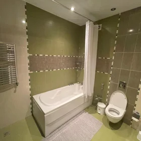 In Baku 110.0 m² apartment is for rent - Image 5