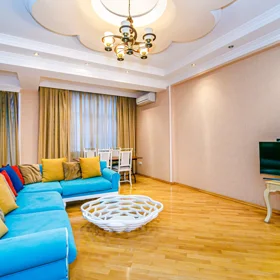 In Baku 184.0 m² apartment is for rent - Image 2